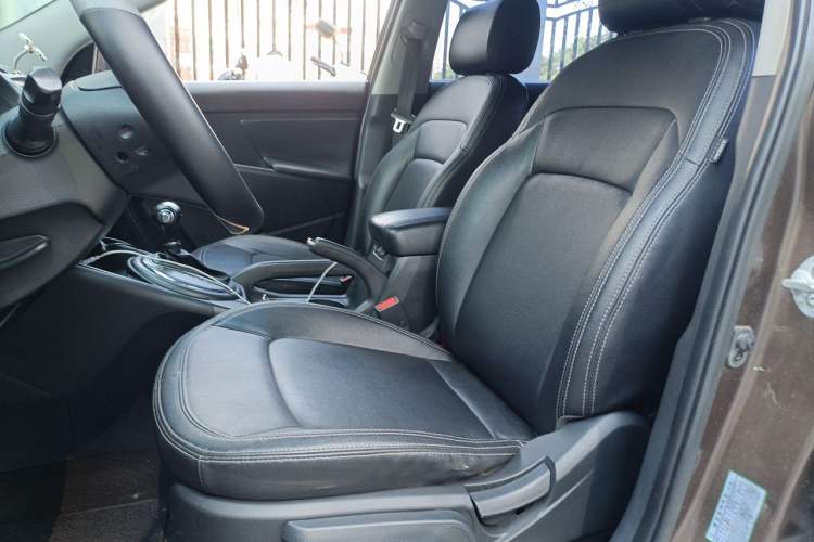 Used Kia Sportage R 2012 2.0L Automatic Two-Wheel Drive GLS Left Front Seat