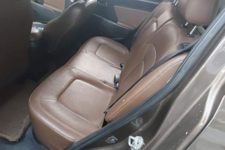 Used Kia Sportage R 2012 2.0L Automatic Two-Wheel Drive NAVI Left Rear Seat