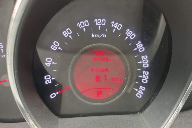 Used Kia Sportage R 2012 2.0L Automatic Two-Wheel Drive NAVI Odometer Close Up
