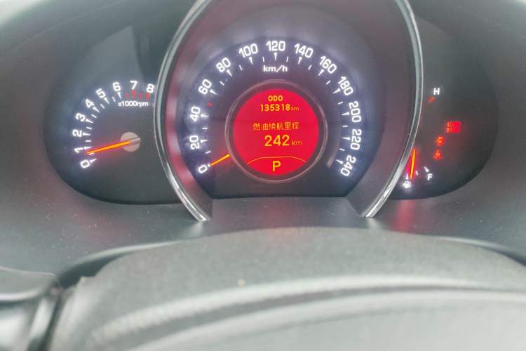 Used Kia Sportage R 2012 2.0L Automatic Two-Wheel Drive NAVI Odometer Close Up