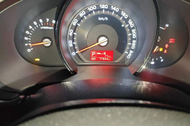 Used Kia Sportage R 2012 2.0L Automatic Two-Wheel Drive GLS Odometer Close Up