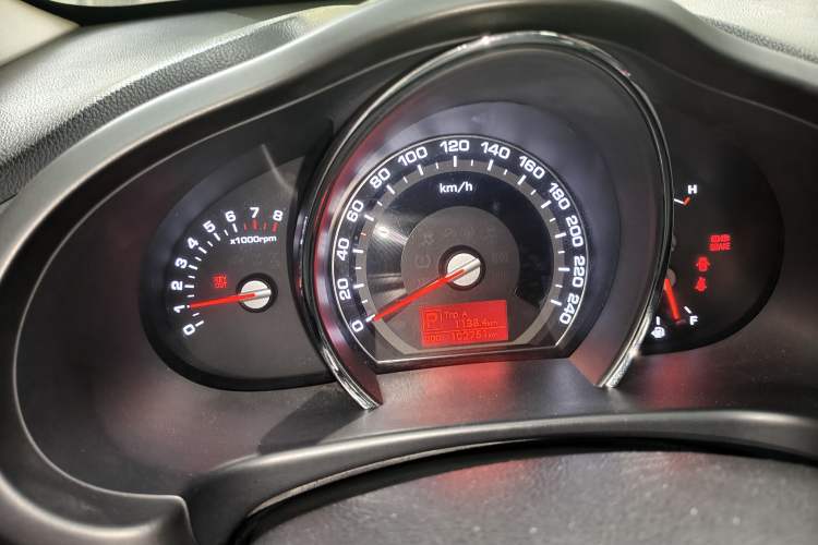 Used Kia Sportage R 2012 2.0L Automatic Two-Wheel Drive NAVI Odometer Close Up