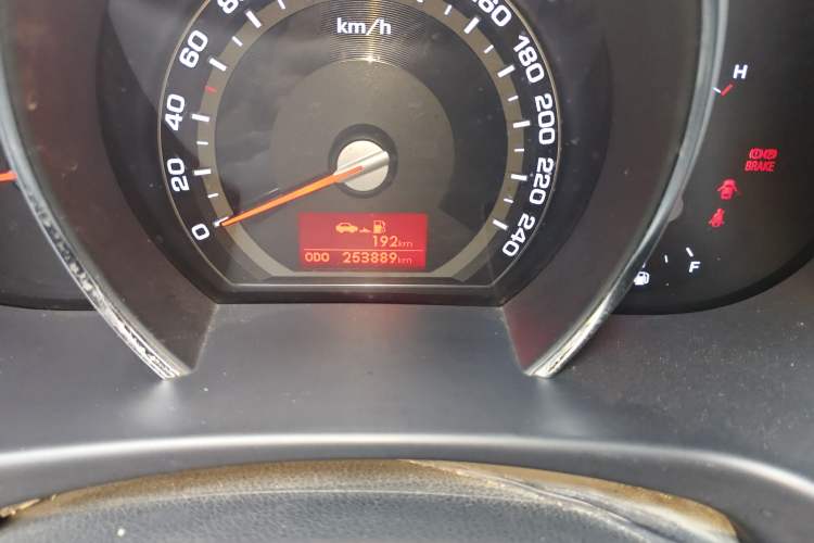 Used Kia Sportage R 2012 2.0L Manual Two-Wheel Drive GLS Odometer Close Up