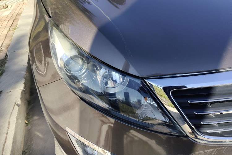 Used Kia Sportage R 2012 2.0L Automatic Two-Wheel Drive GLS Right Front Headlight