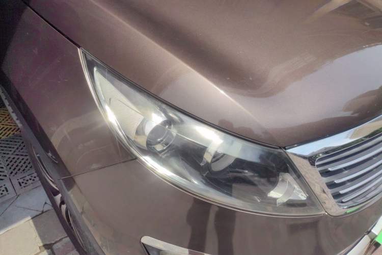 Used Kia Sportage R 2012 2.0L Automatic Two-Wheel Drive GLS Right Front Headlight