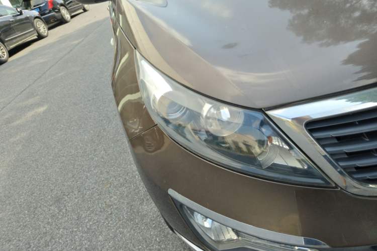 Used Kia Sportage R 2012 2.0L Automatic Two-Wheel Drive GL Trim Right Front Headlight
