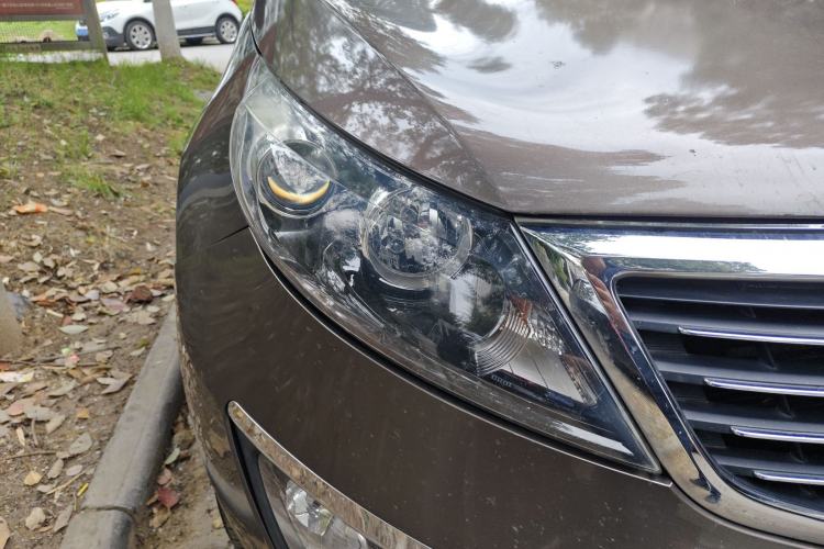 Used Kia Sportage R 2012 2.0L Manual Two-Wheel Drive GLS Right Front Headlight