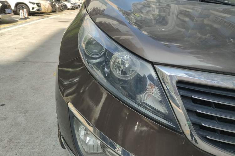 Used Kia Sportage R 2012 2.0L Automatic Two-Wheel Drive GLS Right Front Headlight