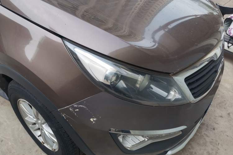 Used Kia Sportage R 2012 2.0L Automatic Two-Wheel Drive GL Trim Right Front Headlight
