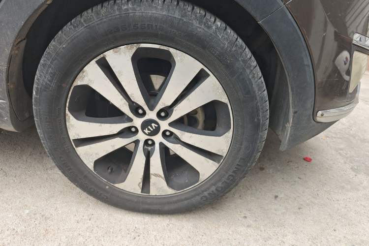 Used Kia Sportage R 2012 2.0L Automatic Two-Wheel Drive NAVI Right Front Wheel Hub
