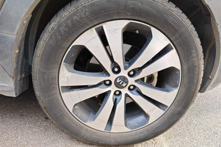 Used Kia Sportage R 2012 2.0L Automatic Two-Wheel Drive NAVI Right Front Wheel Hub