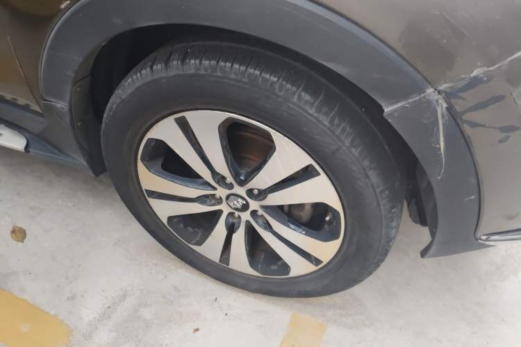Used Kia Sportage R 2012 2.0L Automatic Two-Wheel Drive NAVI Right Front Wheel Hub