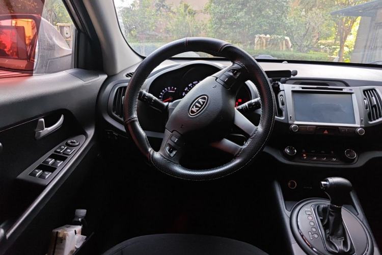 Used Kia Sportage R 2012 2.0L Automatic Two-Wheel Drive GL Trim Steering Wheel