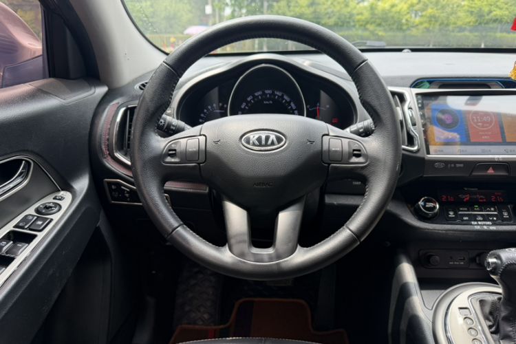 Used Kia Sportage R 2012 2.0L Automatic Two-Wheel Drive GLS Steering Wheel
