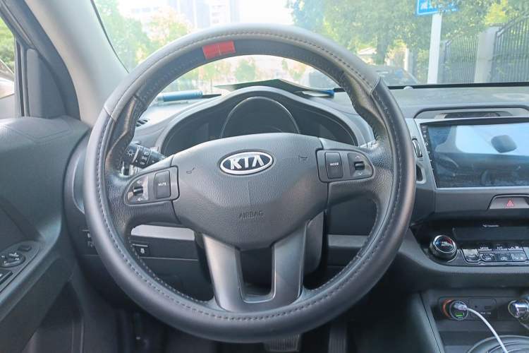 Used Kia Sportage R 2012 2.0L Automatic Two-Wheel Drive GLS Steering Wheel