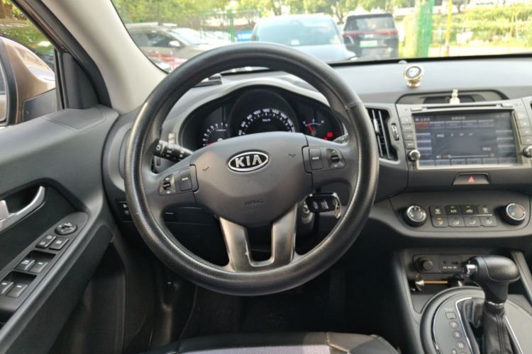 Used Kia Sportage R 2012 2.0L Automatic Two-Wheel Drive GL Trim Steering Wheel