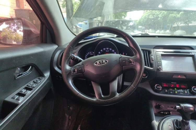 Used Kia Sportage R 2012 2.0L Automatic Two-Wheel Drive NAVI Steering Wheel