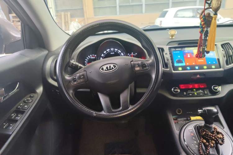 Used Kia Sportage R 2012 2.0L Automatic Two-Wheel Drive NAVI Steering Wheel