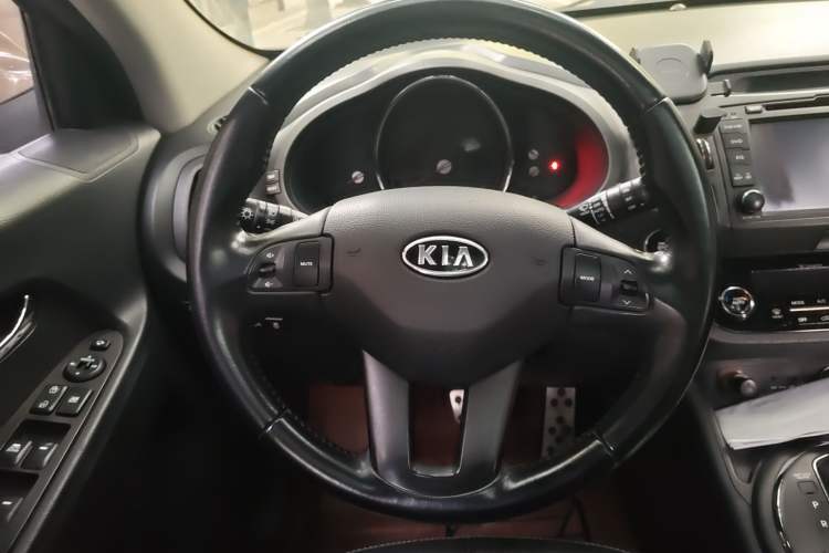 Used Kia Sportage R 2012 2.0L Automatic Two-Wheel Drive NAVI Steering Wheel