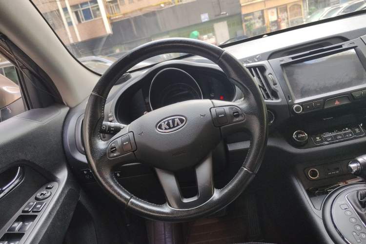 Used Kia Sportage R 2012 2.0L Automatic Two-Wheel Drive GLS Steering Wheel