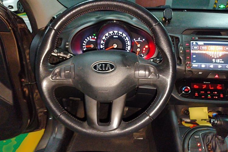 Used Kia Sportage R 2012 2.0L Automatic Two-Wheel Drive GLS Steering Wheel