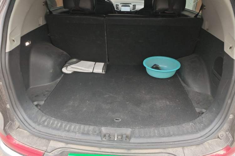 Used Kia Sportage R 2012 2.0L Automatic Two-Wheel Drive NAVI Trunk
