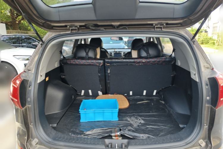 Used Kia Sportage R 2012 2.0L Automatic Two-Wheel Drive GL Trim Trunk
