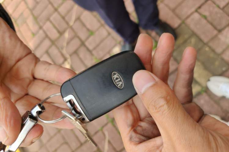 Used Kia Sportage R 2012 2.4L Automatic 4x4 GLS Vehicle Key