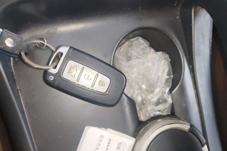 Used Kia Sportage R 2012 2.0L Automatic Two-Wheel Drive NAVI Vehicle Key