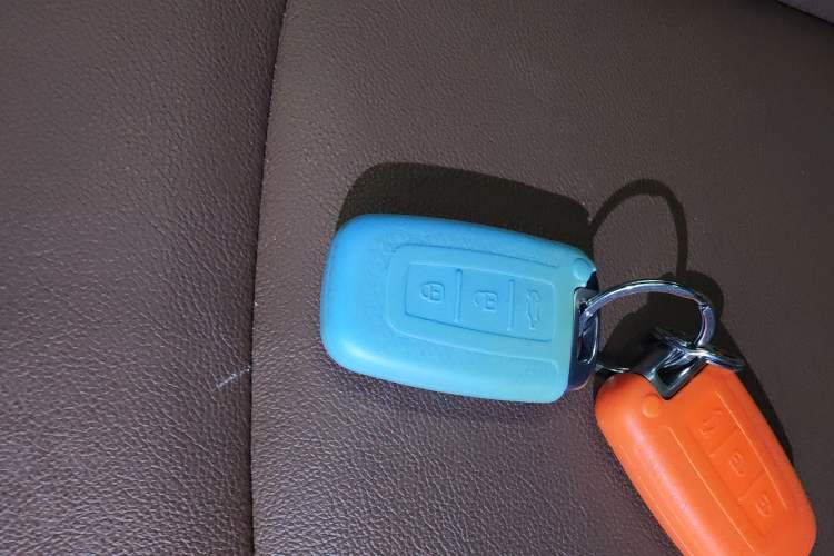 Used Kia Sportage R 2012 2.0L Automatic Two-Wheel Drive GLS Vehicle Key