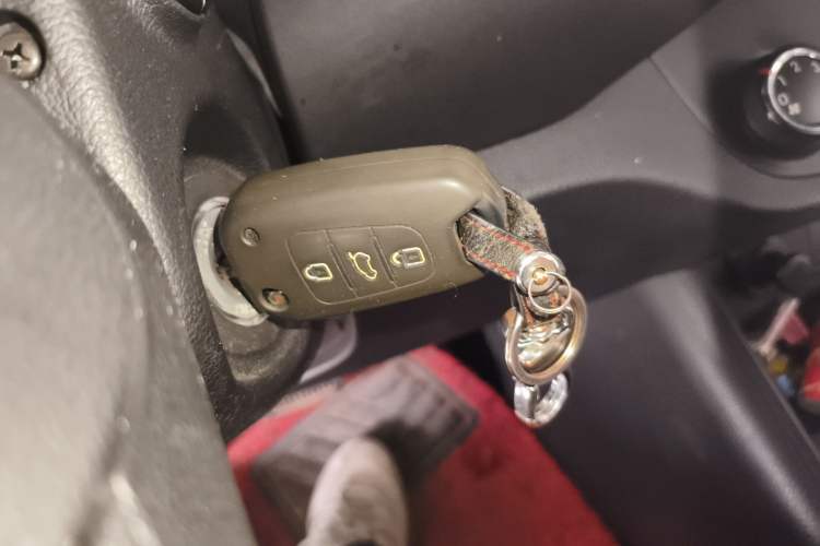 Used Kia Sportage R 2012 2.0L Automatic Two-Wheel Drive GL Trim Vehicle Key