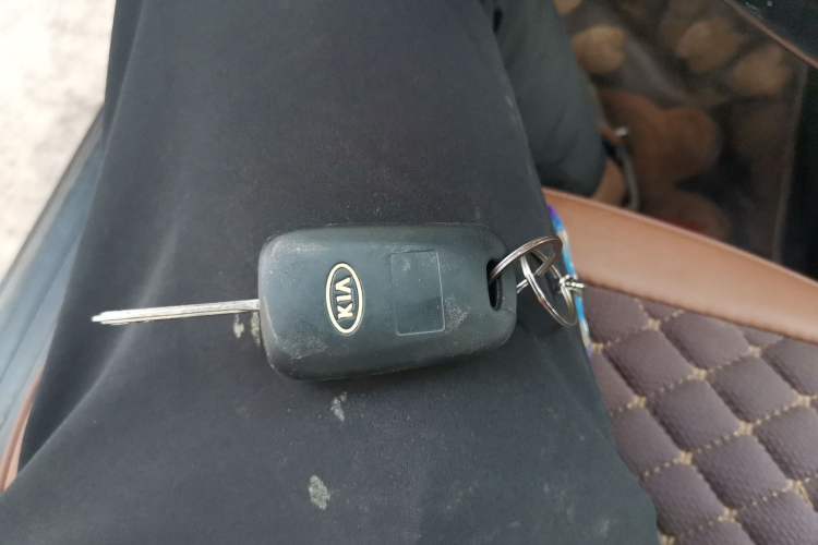 Used Kia Sportage R 2012 2.0L Automatic Two-Wheel Drive GL Trim Vehicle Key