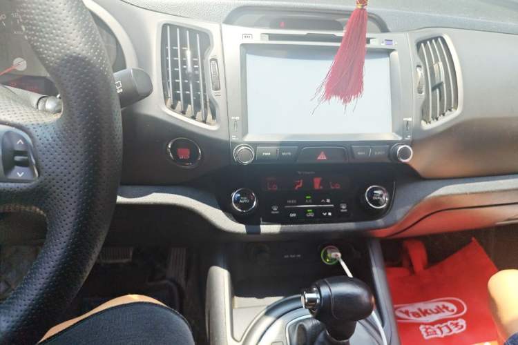 Used Kia Sportage R 2014 2.0L Automatic Two-Wheel Drive GLS Trim Audio And AC Panel