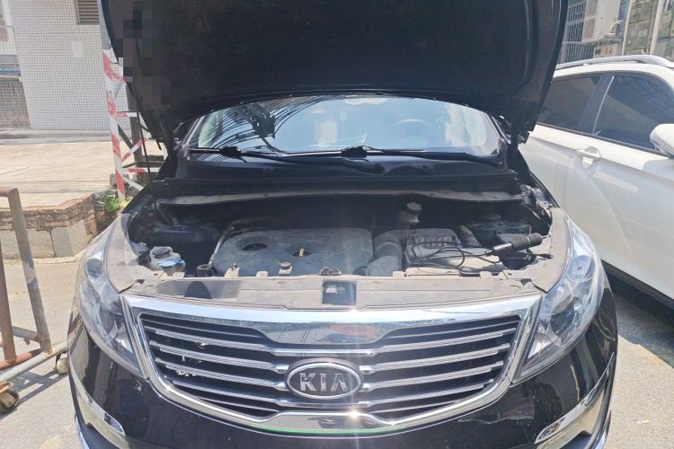 Used Kia Sportage R 2014 2.0L Automatic Two-Wheel Drive GLS Trim Engine Bay