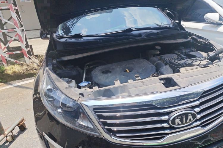 Used Kia Sportage R 2014 2.0L Automatic Two-Wheel Drive GLS Trim Engine Bay Right