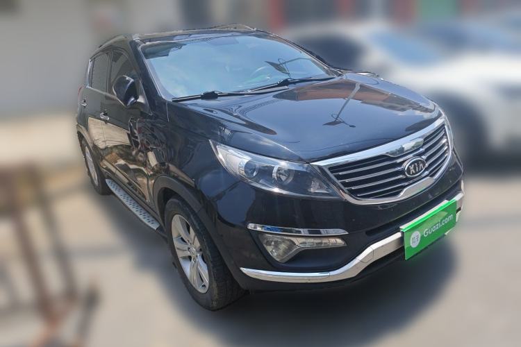Used Kia Sportage R 2014 2.0L Automatic Two-Wheel Drive GLS Trim Front Right 45 Deg