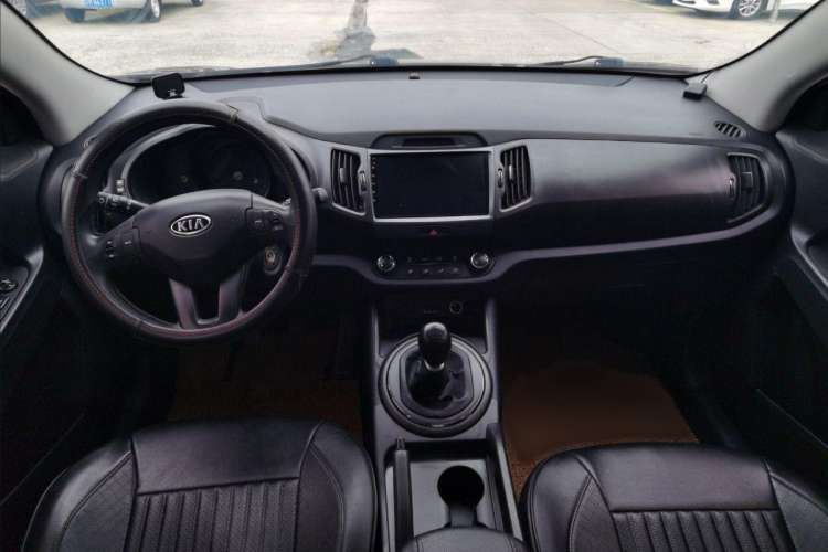 Used Kia Sportage R 2014 2.0L Manual Two-Wheel Drive GL Trim Interior 1
