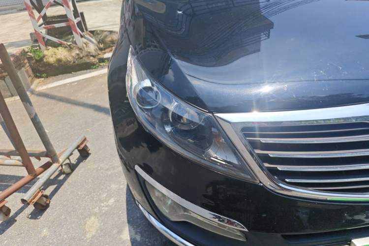 Used Kia Sportage R 2014 2.0L Automatic Two-Wheel Drive GLS Trim Right Front Headlight