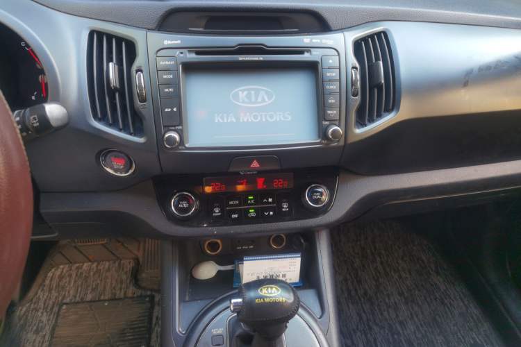 Used Kia Sportage R 2014 2.0L Automatic Two-Wheel Drive GLS Trim Audio And AC Panel