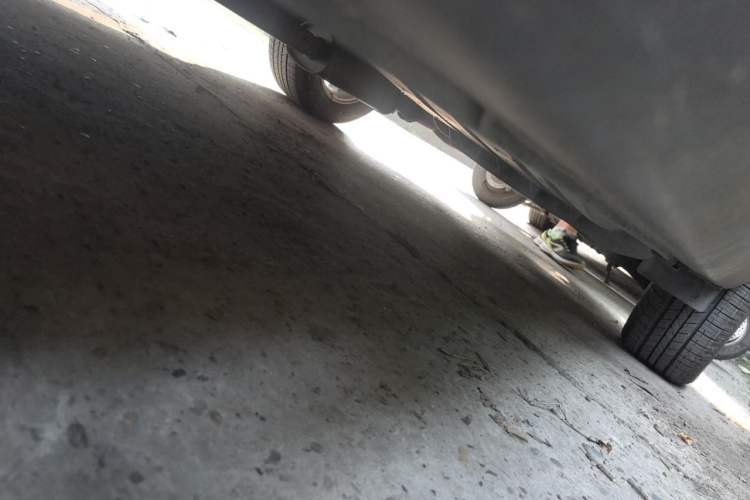 Used Kia Sportage R 2014 2.0L Automatic Two-Wheel Drive GLS Trim Chassis Front Left