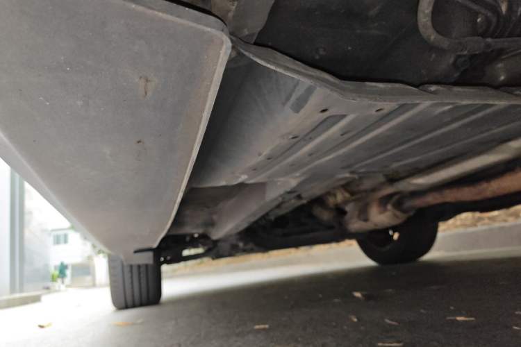 Used Kia Sportage R 2014 2.0L Automatic Two-Wheel Drive GLS Trim Chassis Rear Left