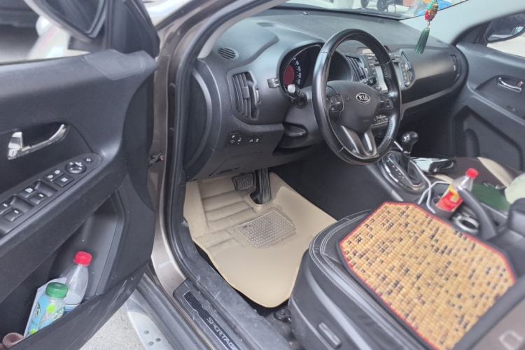 Used Kia Sportage R 2014 2.0L Automatic Two-Wheel Drive Premium Special Driver Seat