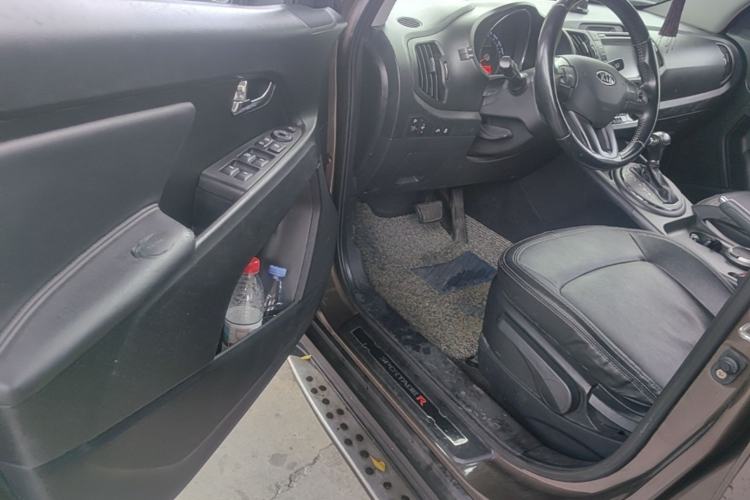 Used Kia Sportage R 2014 2.0L Automatic Two-Wheel Drive DLX Driver Seat