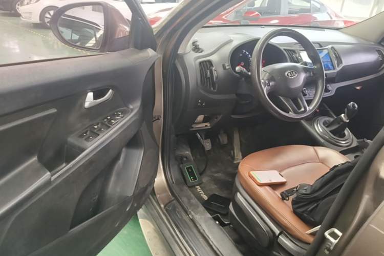 Used Kia Sportage R 2014 2.0L Manual Two-Wheel Drive GL Trim Driver Seat