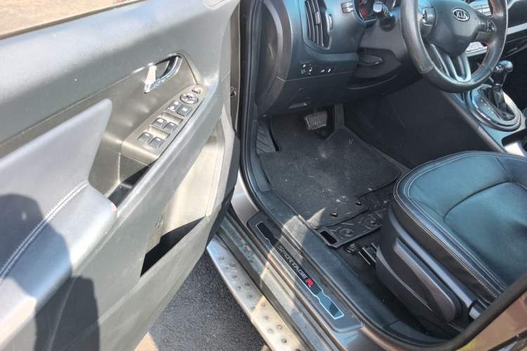 Used Kia Sportage R 2014 2.0L Automatic Two-Wheel Drive GLS Trim Driver Seat