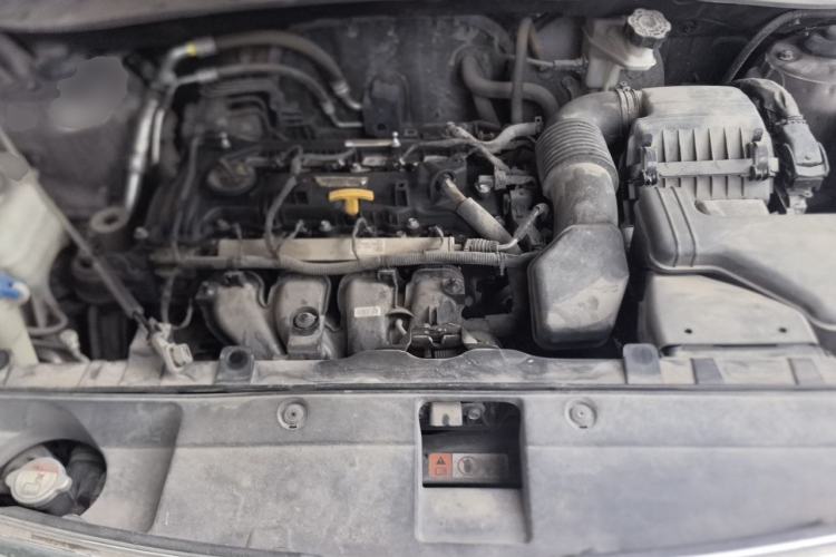 Used Kia Sportage R 2014 2.0L Automatic Two-Wheel Drive Premium Special Engine Bay