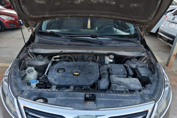 Used Kia Sportage R 2014 2.0L Automatic Two-Wheel Drive GLS Trim Engine Bay