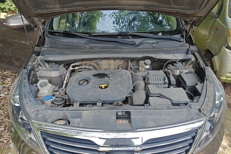 Used Kia Sportage R 2014 2.0L Automatic Two-Wheel Drive DLX Engine Bay