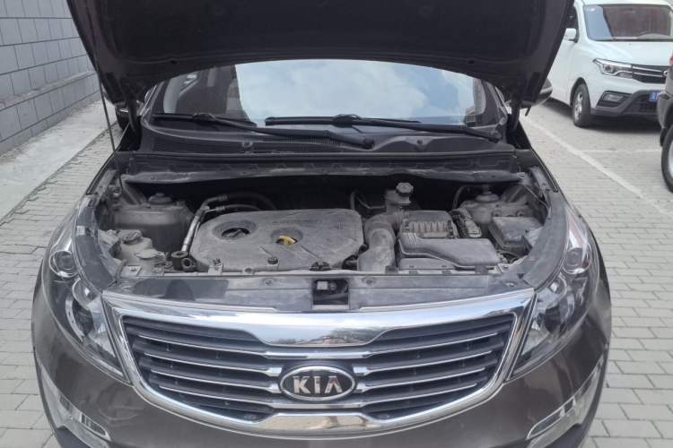 Used Kia Sportage R 2014 2.0L Automatic Two-Wheel Drive GLS Trim Engine Bay