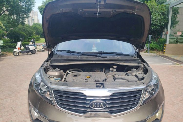 Used Kia Sportage R 2014 2.0L Automatic Two-Wheel Drive DLX Engine Bay